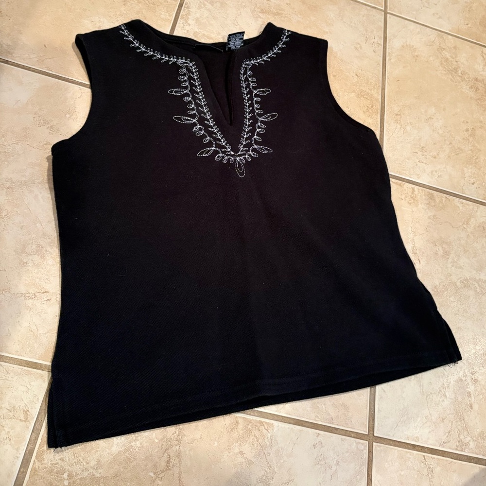 New York & Company Black Embroidered Tank Top